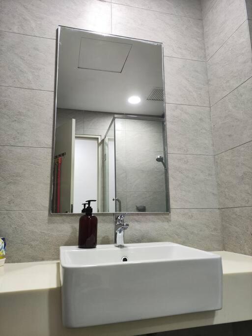 2-5pax Kl Vivo Suites-midvalley, Pantaimedical Apartemen